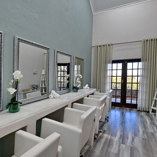 Accommodation (2)
